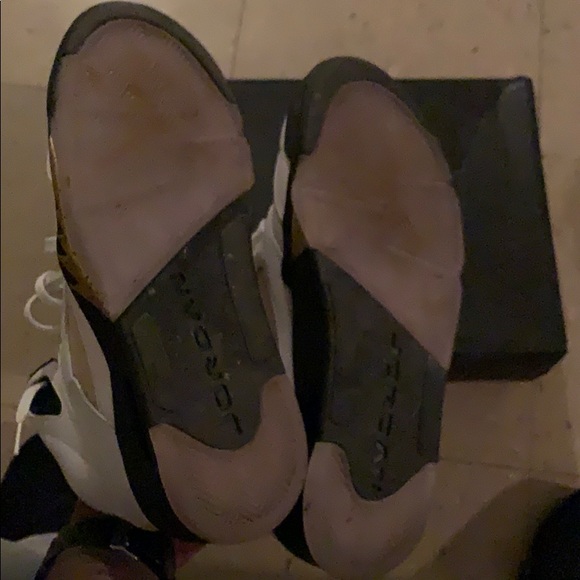 JORDAN 5 WHITE N GOLD WORN A FEW TIMES - Picture 2 of 4